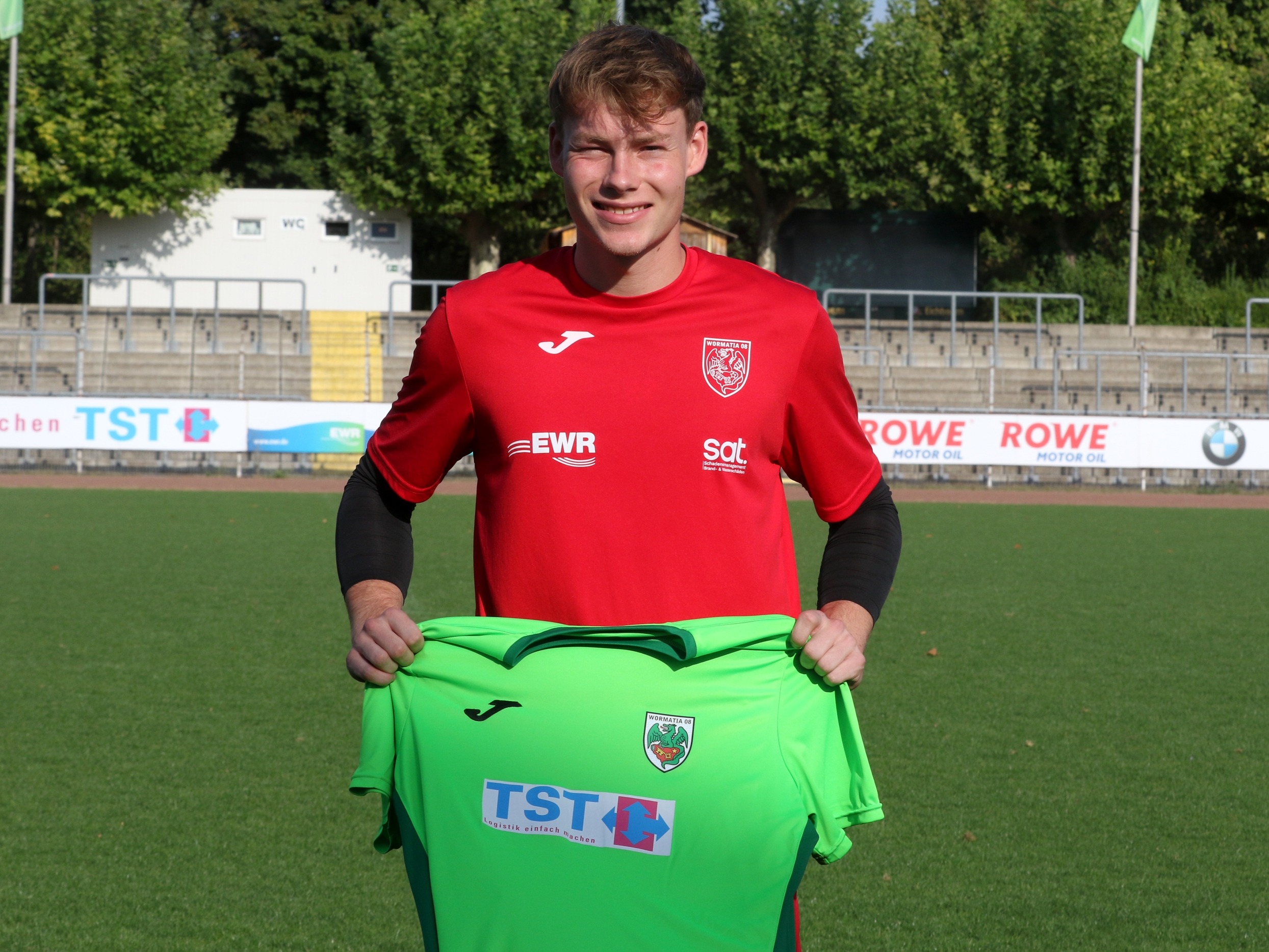 Luca Pedretti komplettiert das TorwartTrio Wormatia Worms